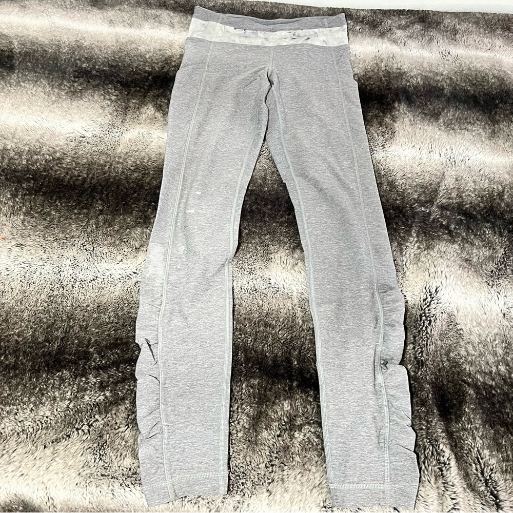LuluLemon Grey Leggings - Picture 1 of 9